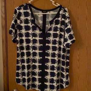 Short sleeve navy and white shirt